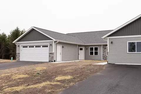 860 Green Pastures Trl, Plover, WI 54467