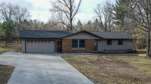 5221 Forest Cir S, Stevens Point, WI 54481