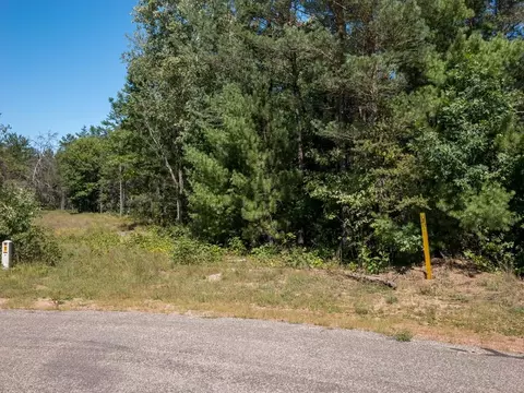 1649 Infinity Ln, Stevens Point, WI 54481