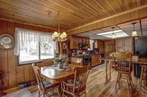 Dining - n5866 County Highway E, Tomahawk, WI 54487 photo 2 of 3