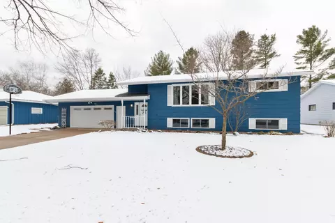 1614 Becher Dr, Wausau, WI 54401
