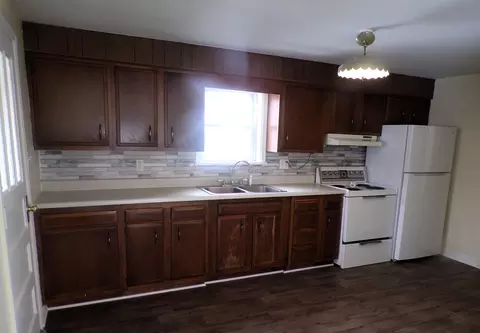 104 S Thomas St, Loyal, WI 54446 photo 2