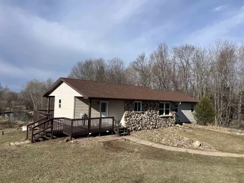 180051 Damitz Rd, Aniwa, WI 54408