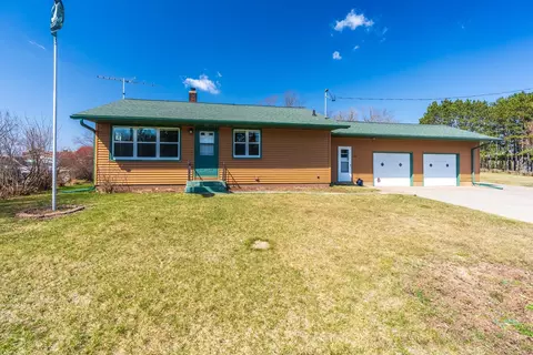 105 Emmonsville Rd, Hatley, WI 54440