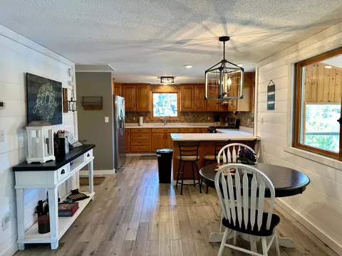 Dining - 11286 N Tomahawk River Rd, Tomahawk, WI 54487 photo 1 of 2