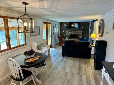 Dining - 11286 N Tomahawk River Rd, Tomahawk, WI 54487 photo 2 of 2
