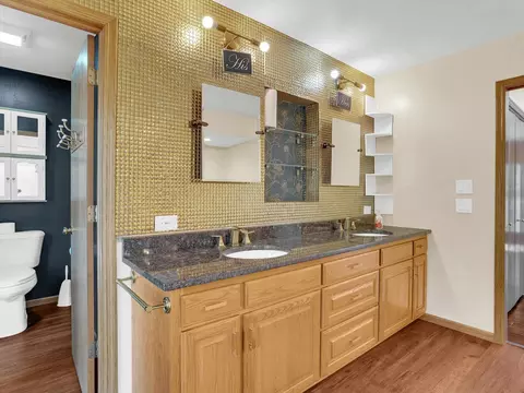 Bath - 112001 Turtle Ridge Rd, Marshfield, WI 54449 photo 2 of 4