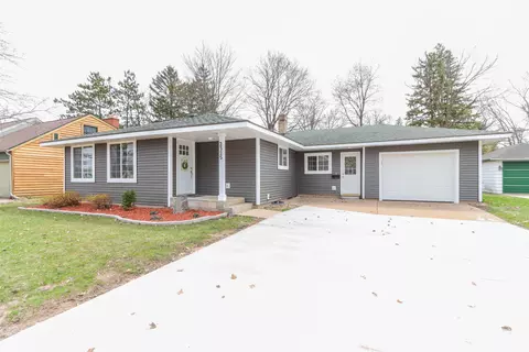 2325 Fourth Ave, Stevens Point, WI 54481