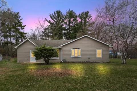 219 W Clark St, Plainfield, WI 54966