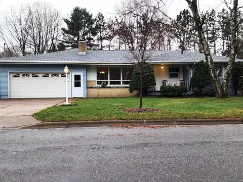 915 Maple Hill Rd, Wausau, WI 54403