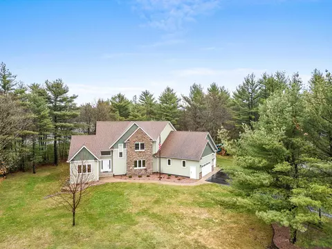 5911 Ashbury Dr, Wisconsin Rapids, WI 54494