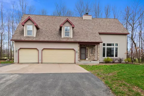 10826 Stadt Rd, Marshfield, WI 54449