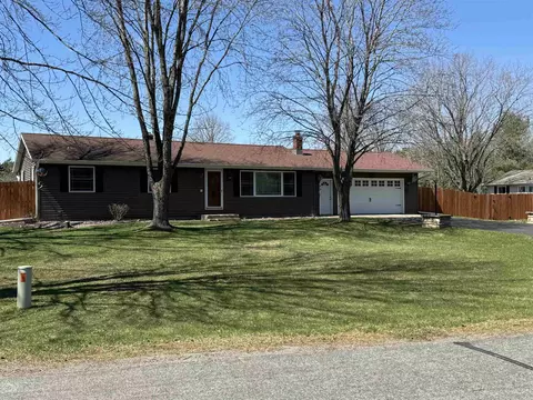 2431 Park Rd, Kronenwetter, WI 54455