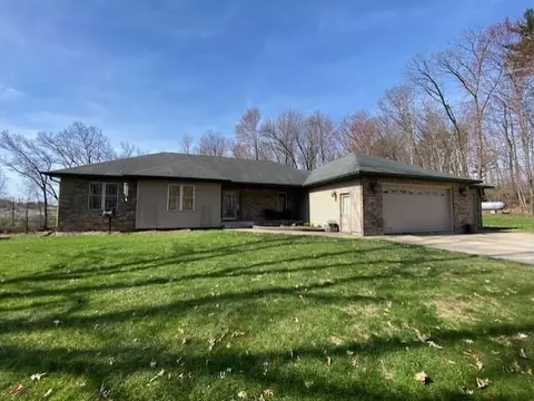 9649 Timberline Ct, Amherst, WI 54406