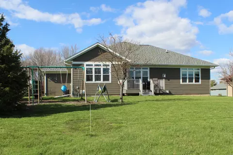 Exterior - 1406 E 20th St, Marshfield, WI 54449 photo 7 of 12