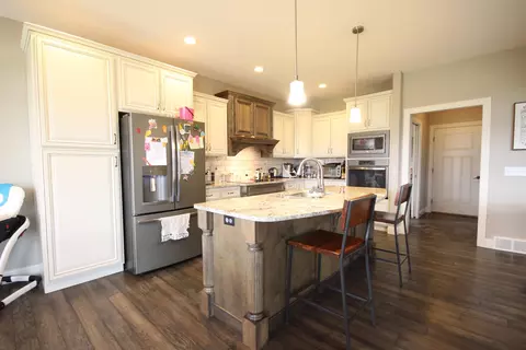Kitchen - 1406 E 20th St, Marshfield, WI 54449 photo 5 of 8