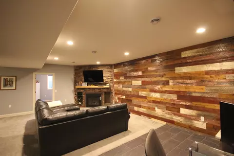 Living - 1406 E 20th St, Marshfield, WI 54449 photo 10 of 10