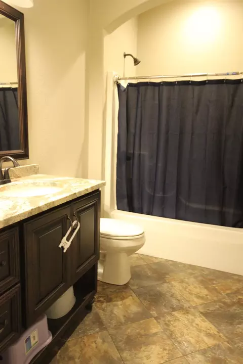 Bath - 1406 E 20th St, Marshfield, WI 54449 photo 5 of 8
