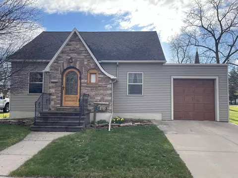 217 S 1st St, Colby, WI 54421