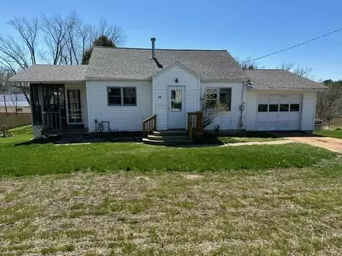 209 W Miller St, Greenwood, WI 54437