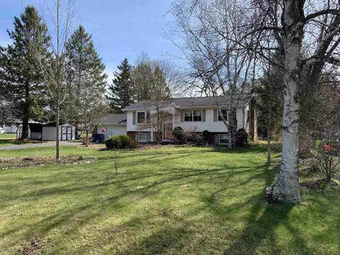 627 Eastview Dr, Antigo, WI 54409