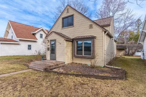 Exterior - 417 E Somo Ave, Tomahawk, WI 54487 photo 4 of 17