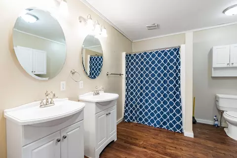 Bath - 417 E Somo Ave, Tomahawk, WI 54487 photo 1 of 3