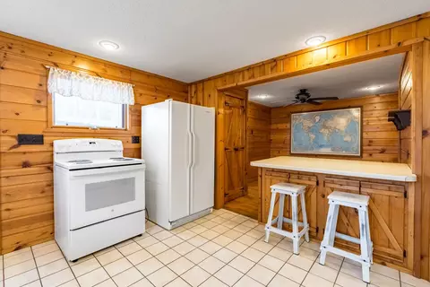 Kitchen - 417 E Somo Ave, Tomahawk, WI 54487 photo 3 of 5