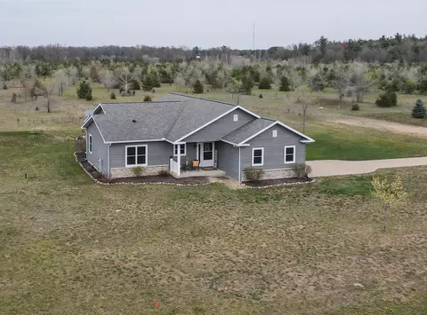 2581 19th Ct, Friendship, WI 53934
