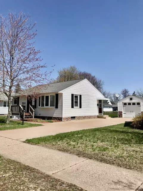 1221 12th St S, Wisconsin Rapids, WI 54494