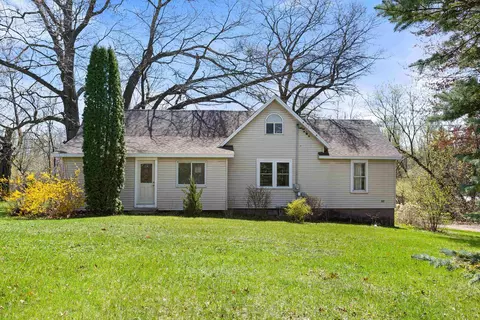 951 W River Rd, Mosinee, WI 54455
