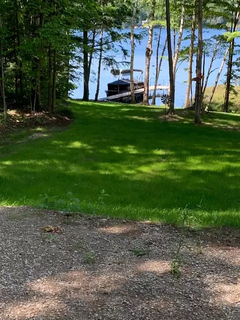 1477 S Shore Dr, Freedom, WI 54566