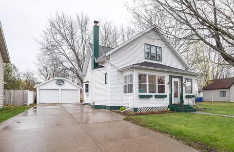 1606 E 6th St, Merrill, WI 54452
