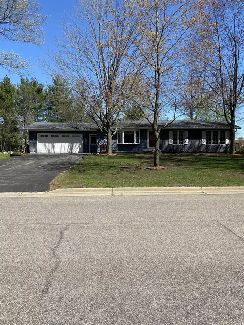 457 Shady Ln, Wisconsin Rapids, WI 54494