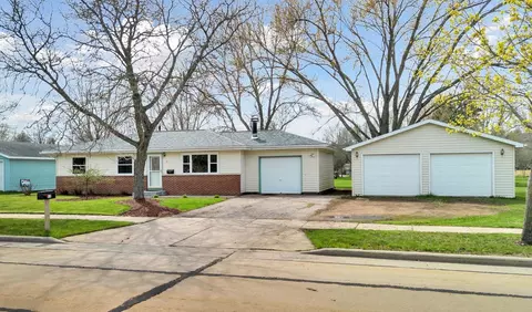 610 S Linden Ave, Marshfield, WI 54449