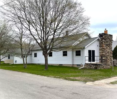 114 4th St, Goodman, WI 54125