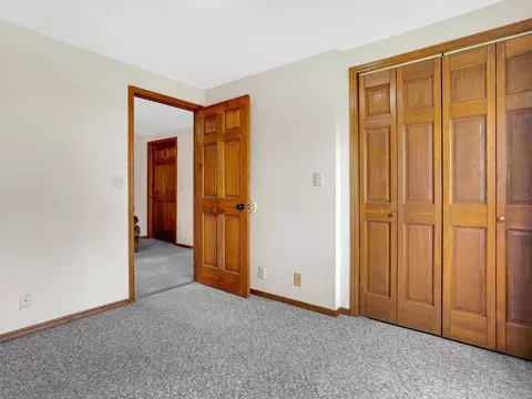 Bedroom - 516 N Monroe St, Loyal, WI 54446 photo 4 of 4