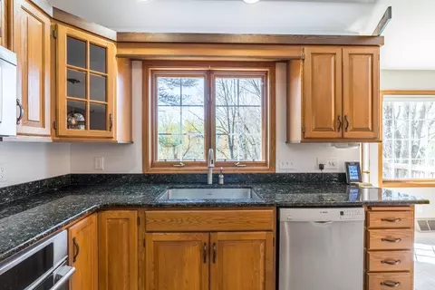 Kitchen - 4606 River Bend Rd, Weston, WI 54476 photo 4 of 7