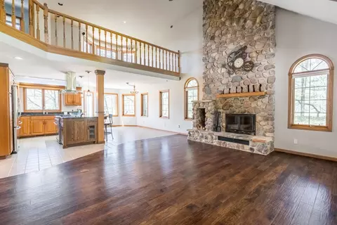 Living - 4606 River Bend Rd, Weston, WI 54476 photo 2 of 10
