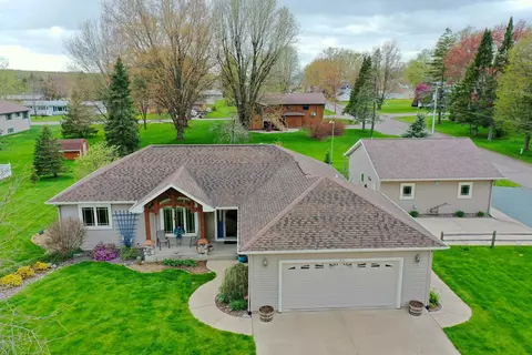 315 S Powell St, Stetsonville, WI 54480