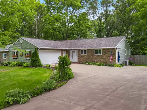 411 N Anton Ave, Marshfield, WI 54449