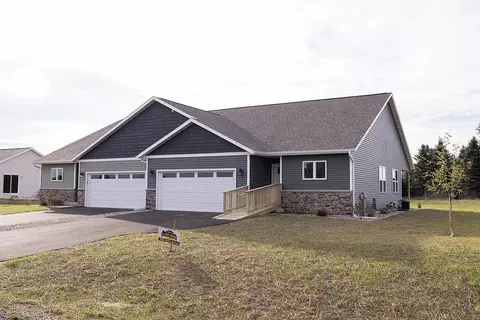 810 Green Pastures Trl, Plover, WI 54467