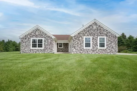 n5806 Pioneer Drive, Sullivan, WI 53178