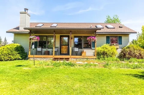 4288 Oakridge Ct, Stevens Point, WI 54482
