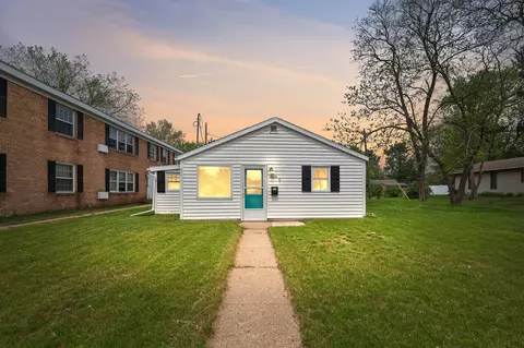 2624 Dixon St, Stevens Point, WI 54481