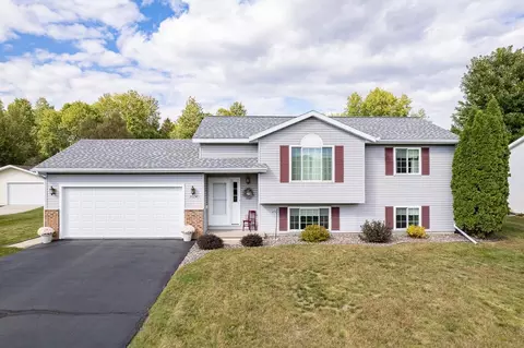2604 Parkway Ln, Weston, WI 54476
