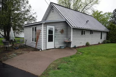 320 W Maple St, Medford, WI 54451