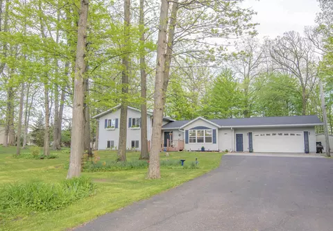 10822 W 4th St, Hewitt, WI 54441
