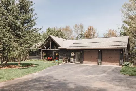 2305 Forest Dr, Tomahawk, WI 54487