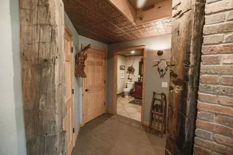 Entry Way - 2305 Forest Dr, Tomahawk, WI 54487 photo 2 of 4